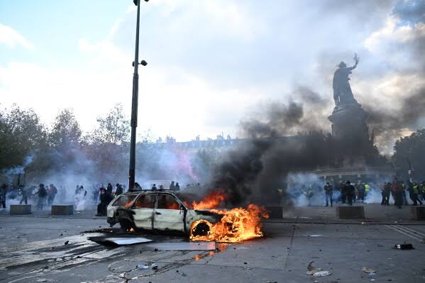 Vieolence Spreads During Protests in Franc